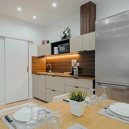 Splendide Maison Moderne Jusqu'a Six Personnes * Saint-Fons